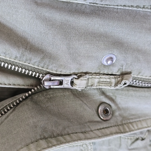 AE Lt. Olive jacket - Picture 6 of 8